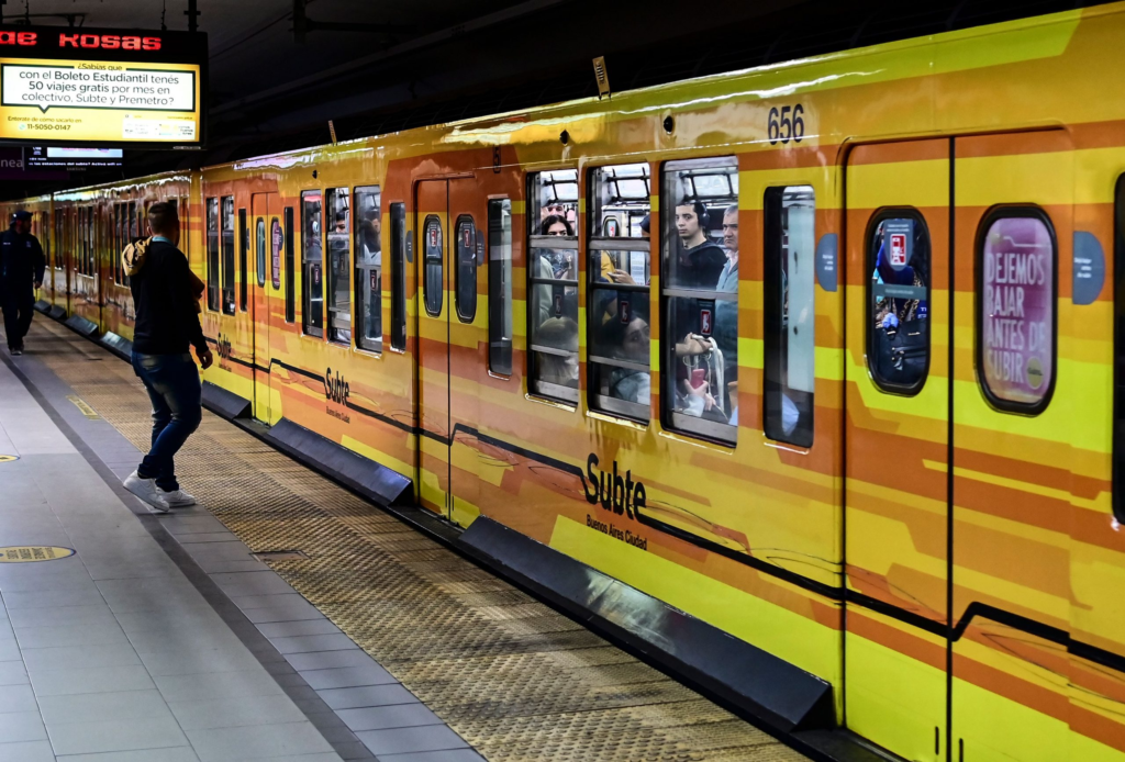 El subte aumenta a $1.817 en octubre - Pura Ciudad