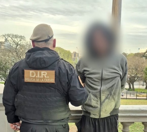 Hombre con antecedentes fue condenado a seis meses por exhibiciones obscenas ante menores en Plaza San Martín - ...