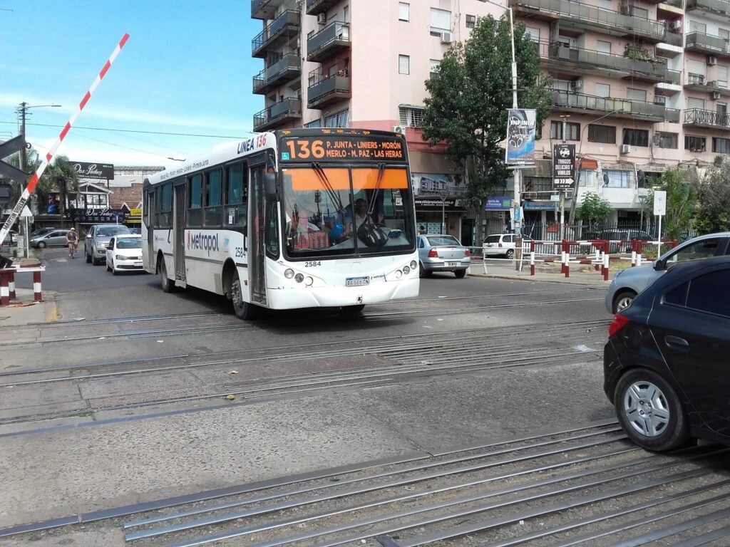 Cambios en colectivos: proyectan modificar la línea 143 y eliminar las 136 y 163 - Pura Ciudad
