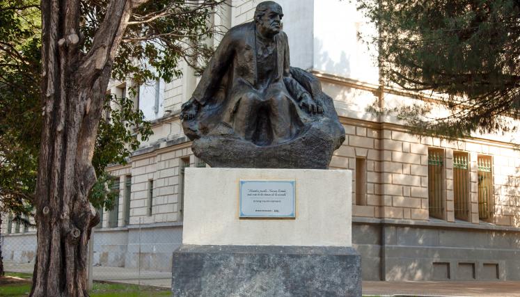 Bernasconi inauguró un parque de esculturas – Noti Barrios