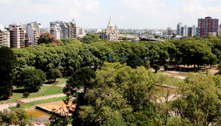 La Ciudad adjudicó permisos para instalar cafés en 16 parques y plazas - Pura Ciudad