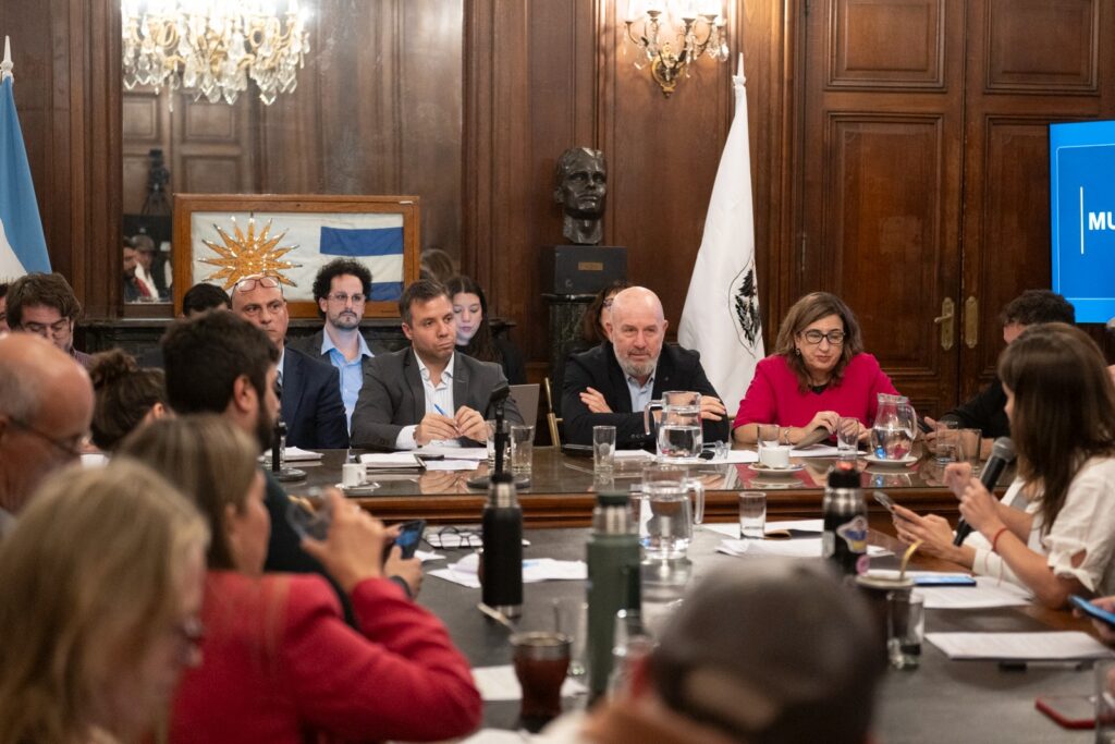 La Legislatura porteña debatió proyectos de deuda y una emergencia hídrica y climática - Pura Ciudad