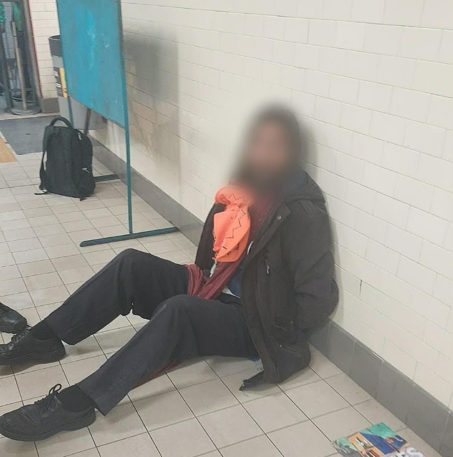 Detuvieron a un hombre con seis antecedentes tras agredir a un policía en el subte A - Pura Ciudad