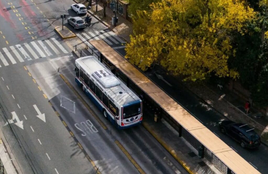 La estación Empedrado del Metrobús San Martín pasó a llamarse Ciencias Veterinarias - Pura Ciudad